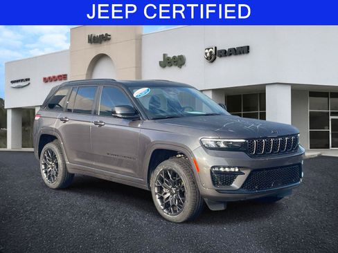 Certified 2025 Jeep Grand Cherokee Summit w/ Obsidian Package AWD/4WD image 1