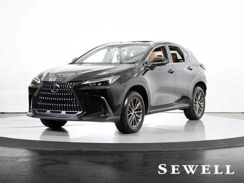 Certified 2025 Lexus NX 250 FWD w/ Accessory Package (Z1) image 1