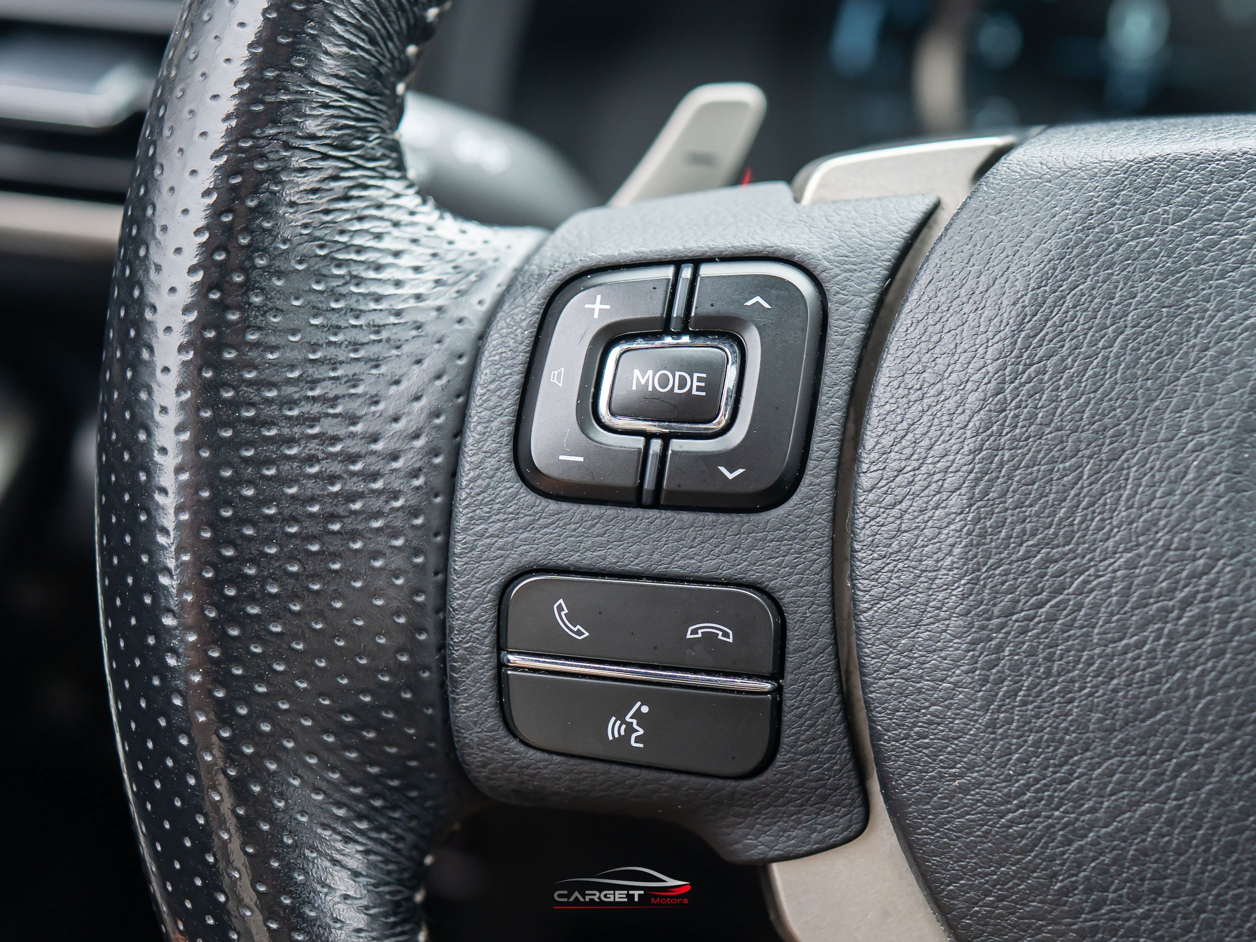 Used 2017 Lexus IS 350 F Sport w/ F Sport Package RWD image 24