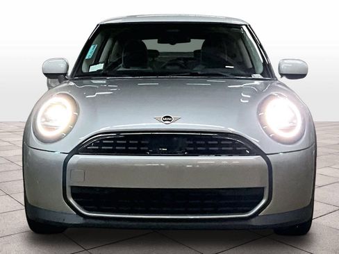 Used 2025 MINI Cooper 2-Door Hardtop image 3