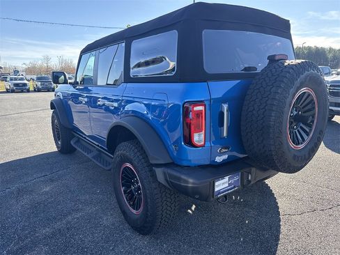 Used 2025 Ford Bronco Big Bend w/ Black Diamond Package image 5