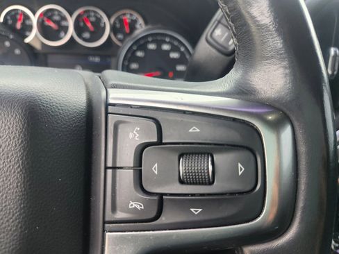 Used 2021 Chevrolet Silverado 1500 LT Trail Boss w/ Bed Protection Package image 11