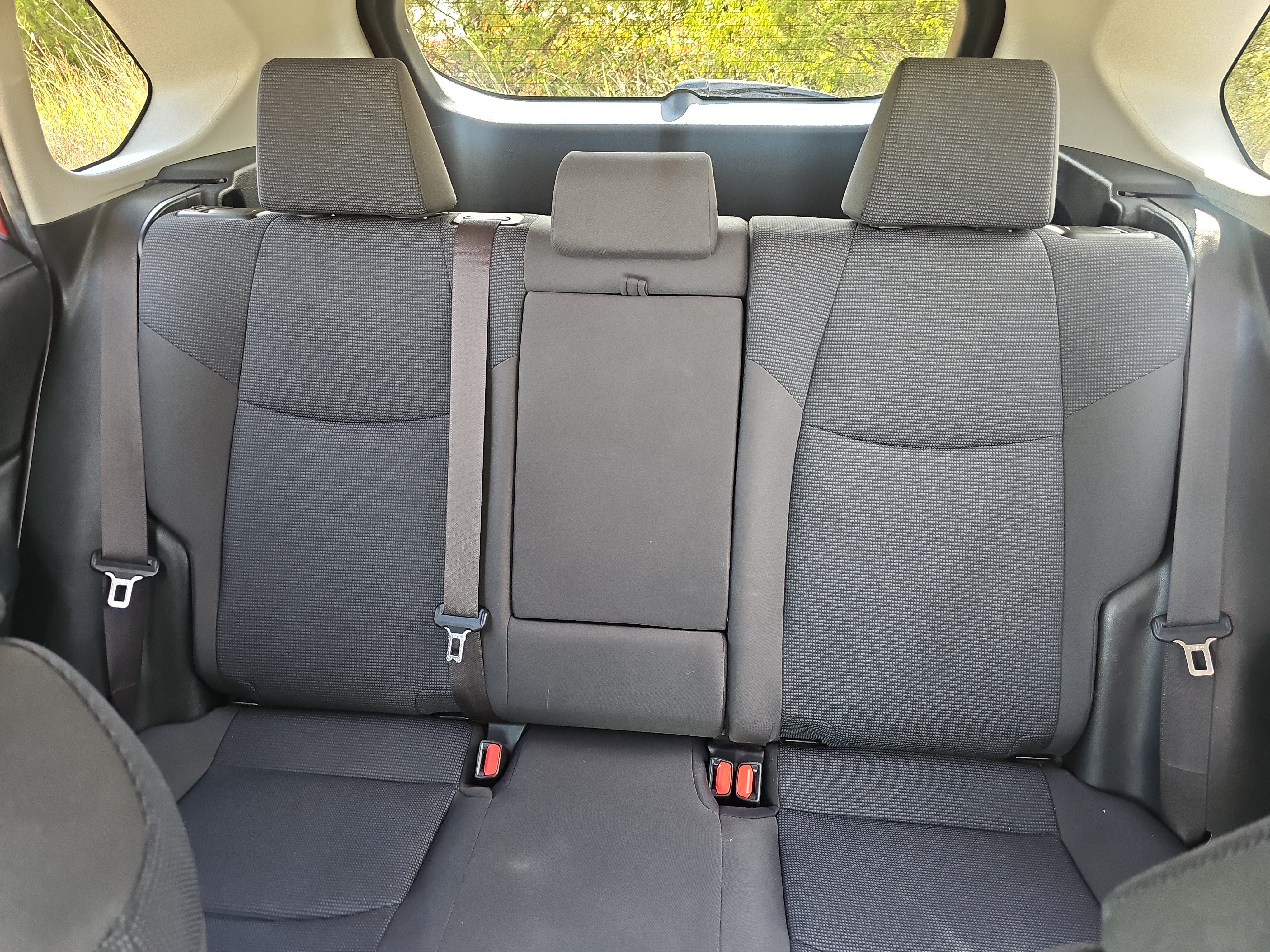 Used 2019 Toyota RAV4 LE w/ Carpet Mat Package AWD/4WD image 16