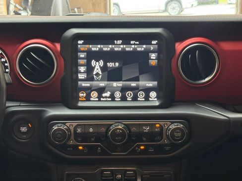 Used 2021 Jeep Wrangler Unlimited Rubicon AWD/4WD image 16