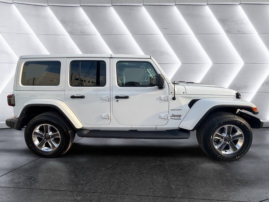 Used 2021 Jeep Wrangler Unlimited Sahara AWD/4WD image 6