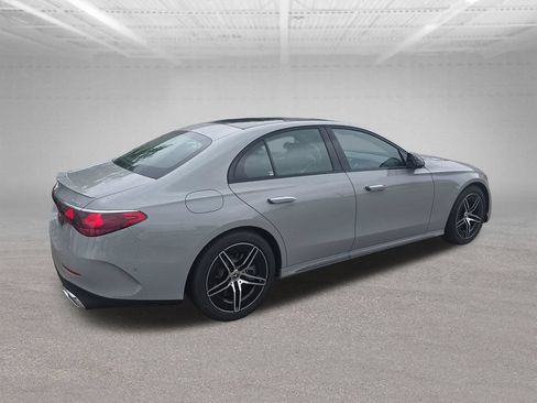 New 2026 Mercedes-Benz E 450 4MATIC Sedan image 5