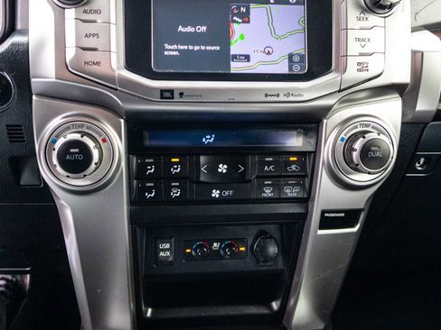 Used 2018 Toyota 4Runner Limited AWD/4WD image 41