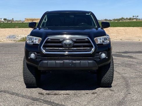 Used 2018 Toyota Tacoma SR5 RWD image 8