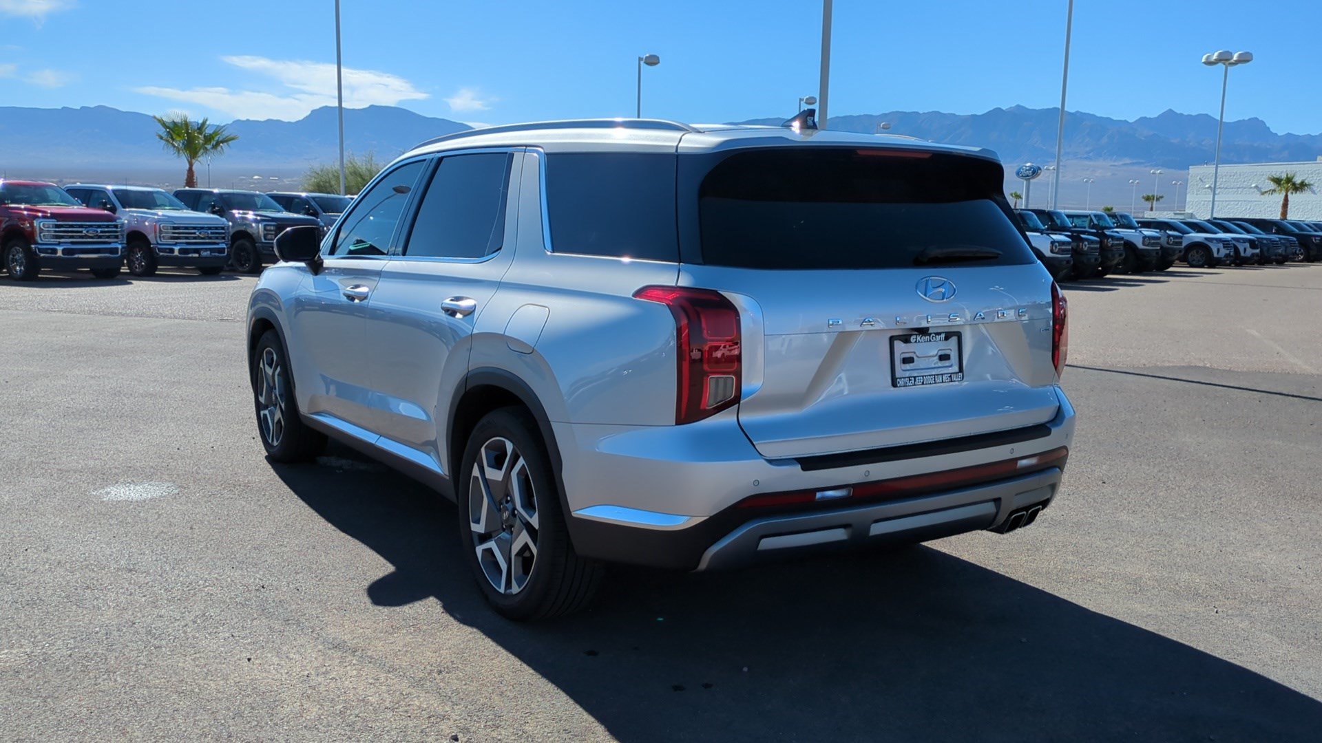 Used 2025 Hyundai Palisade Limited AWD/4WD image 5