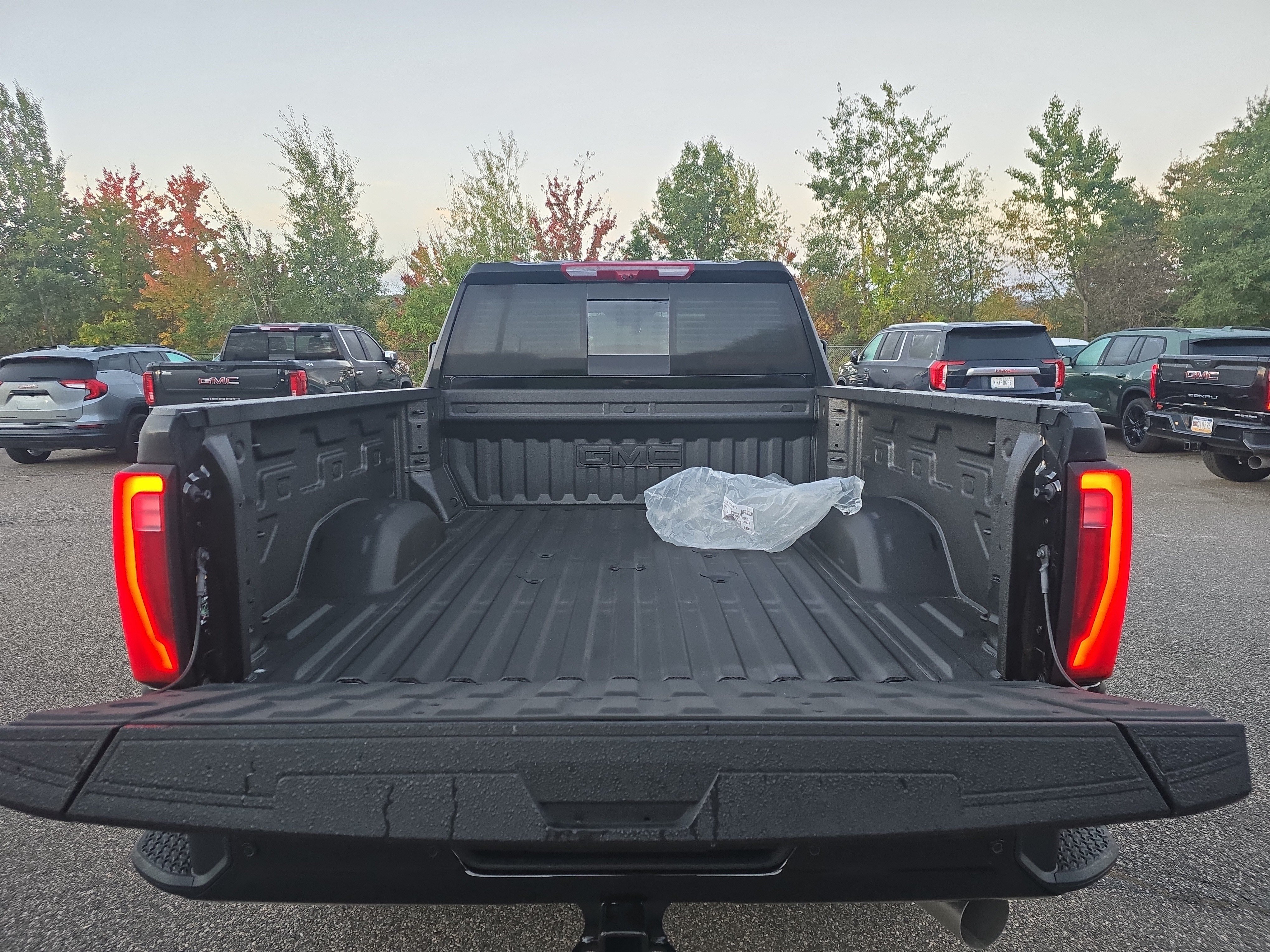New 2026 GMC Sierra 3500 Denali Ultimate AWD/4WD image 5