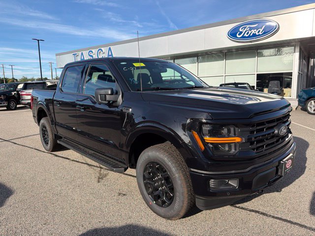 New 2026 Ford F150 XLT w/ Equipment Group 302A MID AWD/4WD image 1