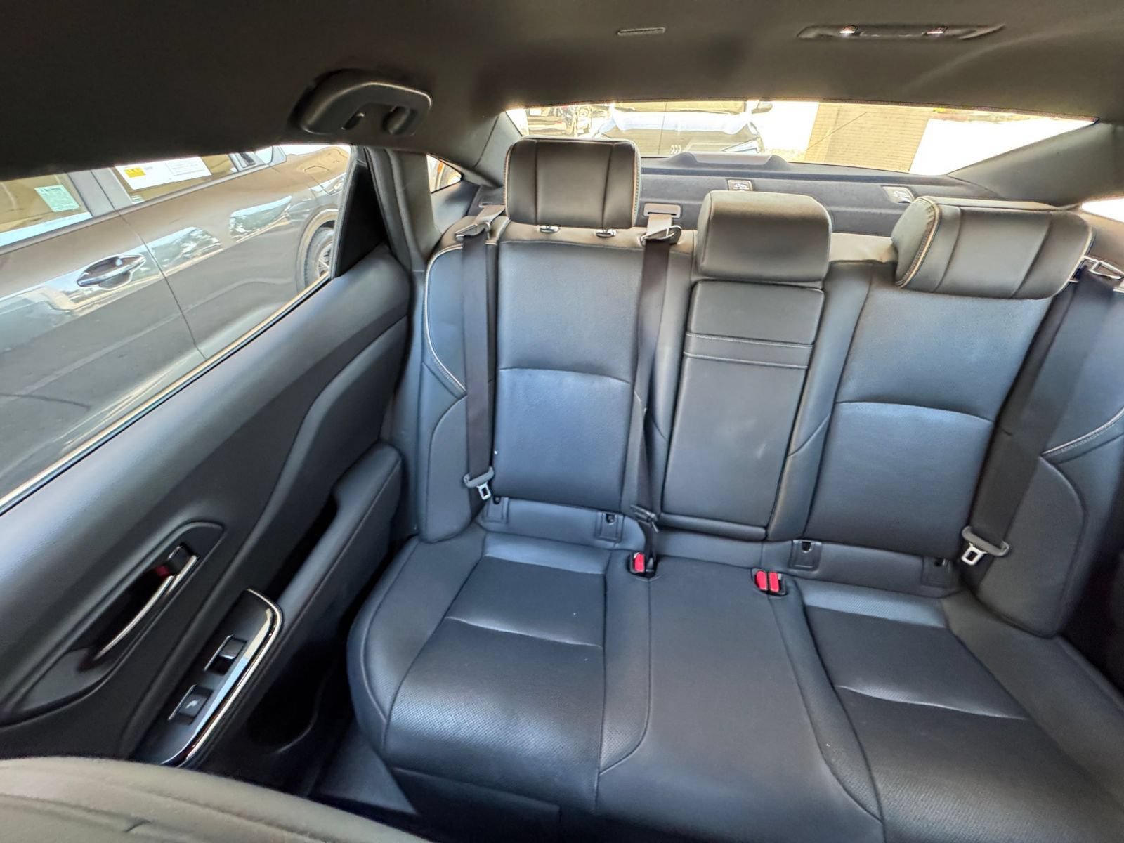 Used 2025 Toyota Crown AWD/4WD image 39