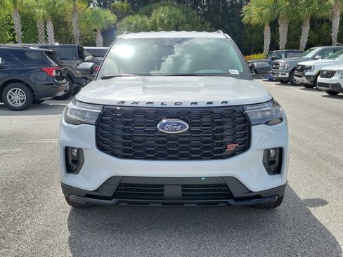 New 2026 Ford Explorer ST RWD image 2