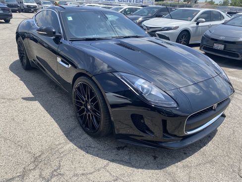 Used 2015 Jaguar F-TYPE Coupe RWD image 9