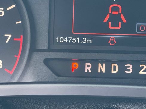 Used 2017 Ford F150 XL w/ Equipment Group 101A Mid AWD/4WD image 28