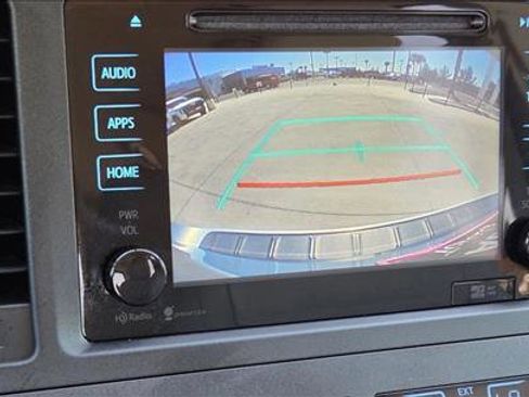 Used 2015 Toyota Sienna XLE w/ XLE Navigation Package FWD image 12