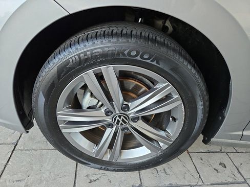 Used 2024 Volkswagen Jetta SE image 29