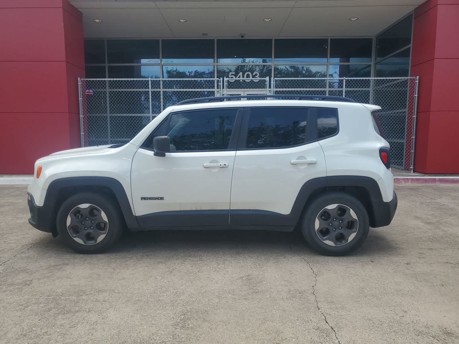 Used 2018 Jeep Renegade Sport w/ Power & Air Group FWD image 3