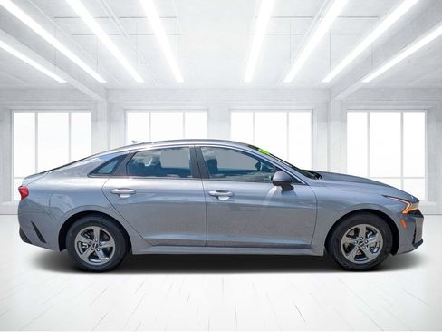 Used 2024 Kia K5 LXS FWD image 2