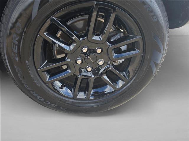 Used 2026 Land Rover Defender 110 S AWD/4WD image 21