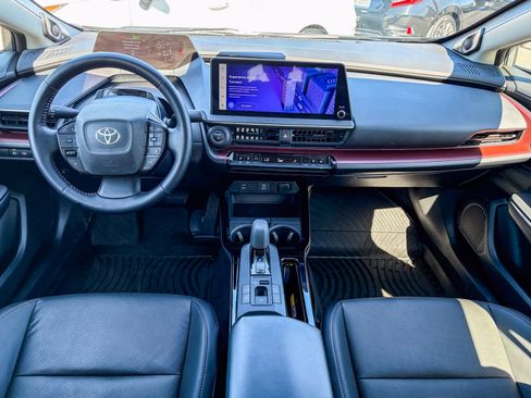 Used 2023 Toyota Prius Prime Premium image 11