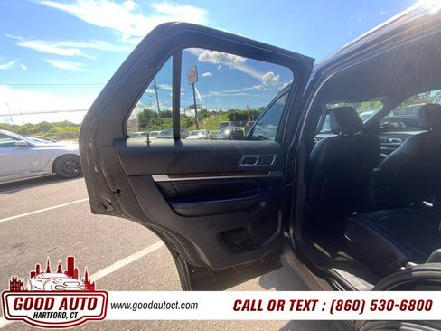 Used 2018 Ford Explorer Limited AWD/4WD image 11