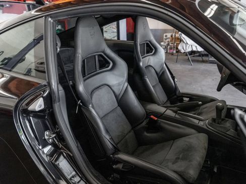 Used 2010 Porsche 911 GT3 RWD image 4
