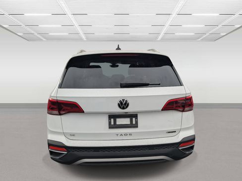 Used 2023 Volkswagen Taos SE image 4