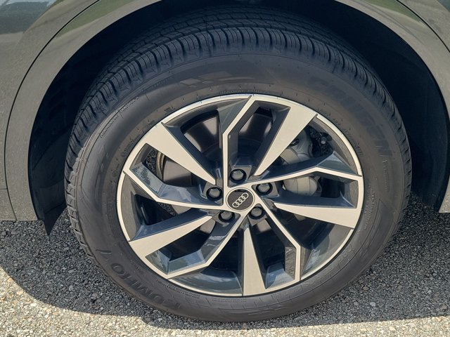 Certified 2022 Audi Q5 2.0T Premium AWD/4WD image 9