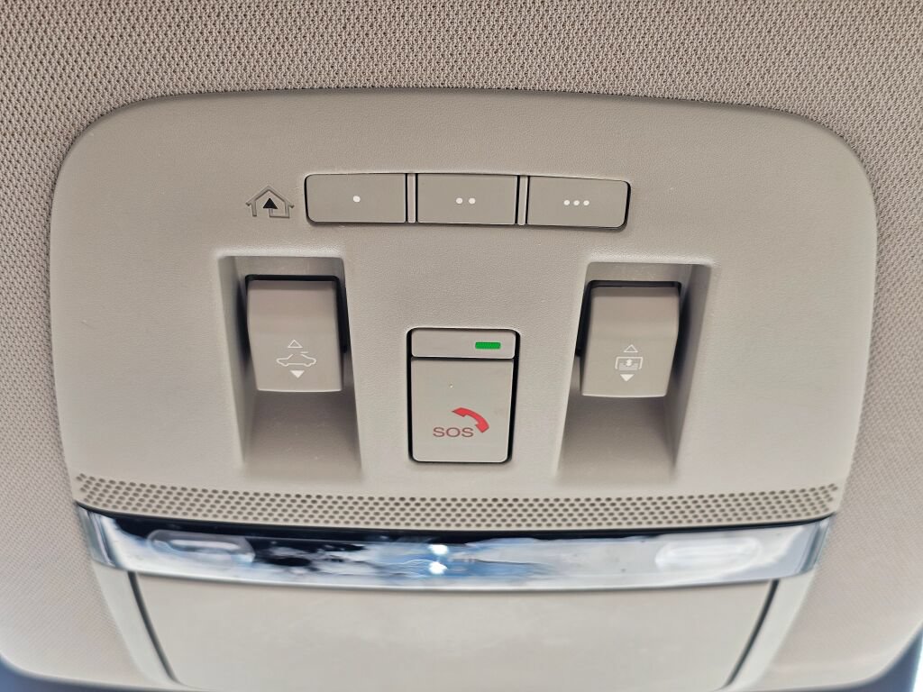 Used 2024 Nissan Ariya AWD image 19