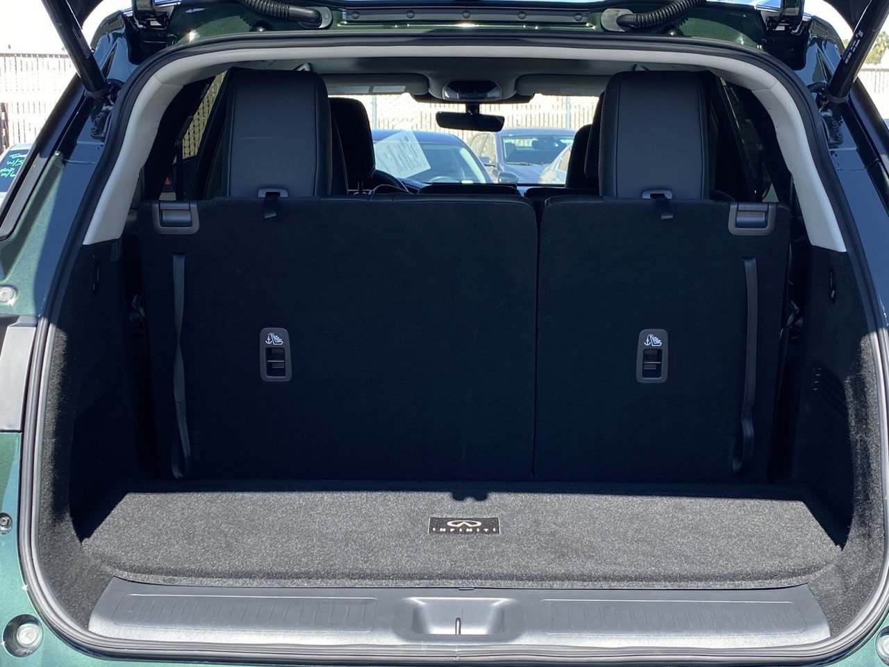 Certified 2027 INFINITI QX60 Luxe w/ Cargo Package FWD image 14