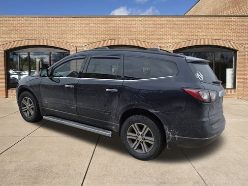 Used 2016 Chevrolet Traverse LT image 4