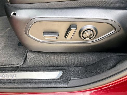 Used 2023 Jeep Grand Cherokee L Overland image 30