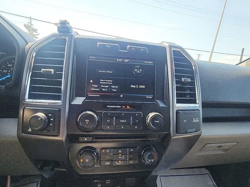 Used 2015 Ford F150 XLT w/ Equipment Group 302A Luxury AWD/4WD image 16