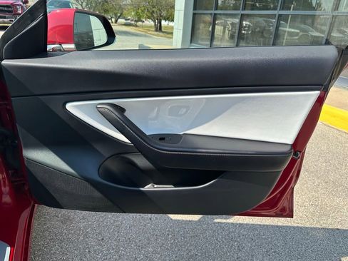 Used 2018 Tesla Model 3 Long Range image 36