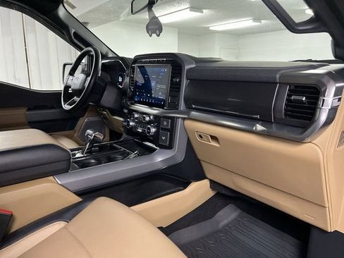 Used 2023 Ford F150 Lariat w/ Trailer Tow Package image 29