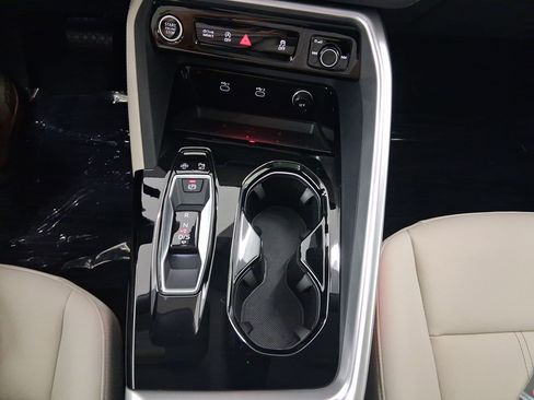 New 2025 Audi Q5 Premium image 15