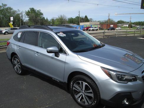 Used 2019 Subaru Outback 2.5i Limited AWD/4WD image 16