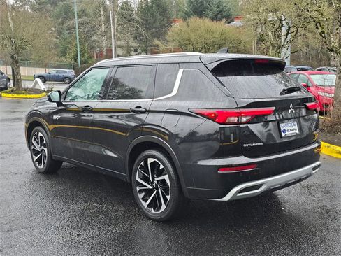 Used 2024 Mitsubishi Outlander SEL image 5