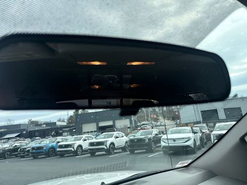 Used 2016 Nissan Frontier SV image 20