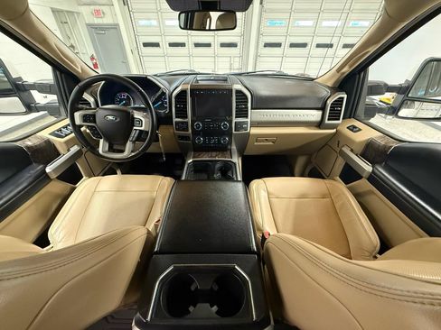 Used 2019 Ford F250 Lariat w/ Tow Technology Bundle AWD/4WD image 23