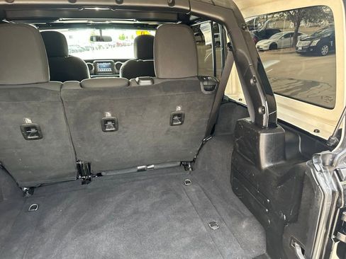 Used 2019 Jeep Wrangler Unlimited Sport S AWD/4WD image 23