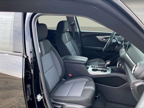 Used 2025 Chevrolet Blazer LT image 28