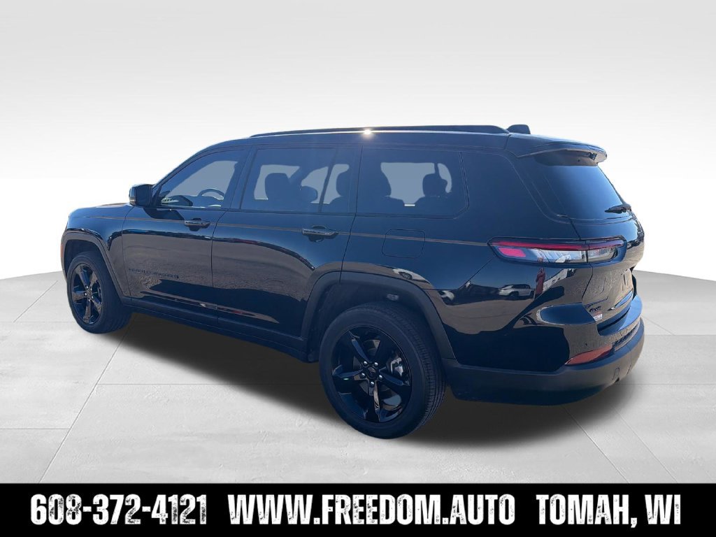 Used 2024 Jeep Grand Cherokee L Altitude AWD/4WD image 4