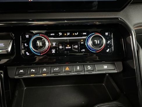 Used 2022 GMC Sierra 1500 AT4 w/ AT4 Premium Package image 17