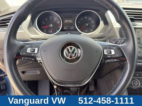 Used 2019 Volkswagen Tiguan SE w/ Panoramic Sunroof Package FWD image 20