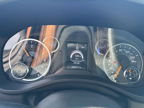 Used 2022 RAM 1500 Big Horn AWD/4WD image 37