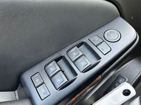 Used 2017 Chevrolet Tahoe LT image 14