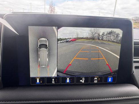 Used 2024 Chevrolet Tahoe Z71 w/ Z71 Off-Road Package image 12