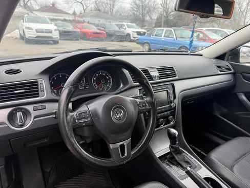 Used 2014 Volkswagen Passat 2.5 SE image 10